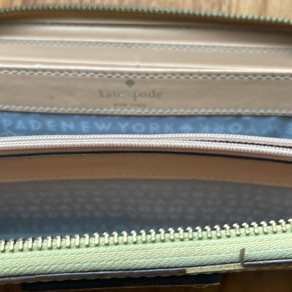 Kate Spade Wallet - Picture 4 of 5